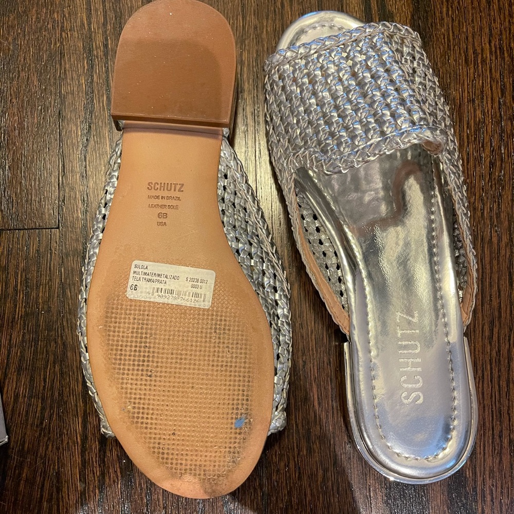 SCHUTZ Sulola Silver slides size 6 WORN ONCE